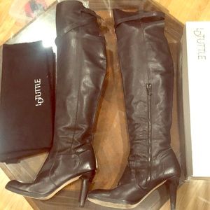 LD Tuttle Serpent OVN Black heel boots